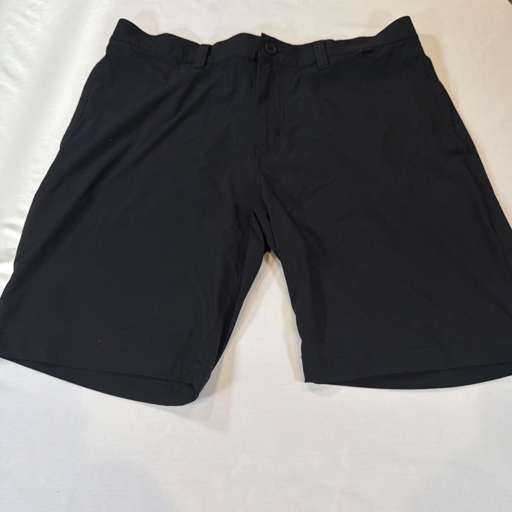 Travis Mathew Shorts Mens 36 x 10 Black Golf Chino Performance Stretch Casual